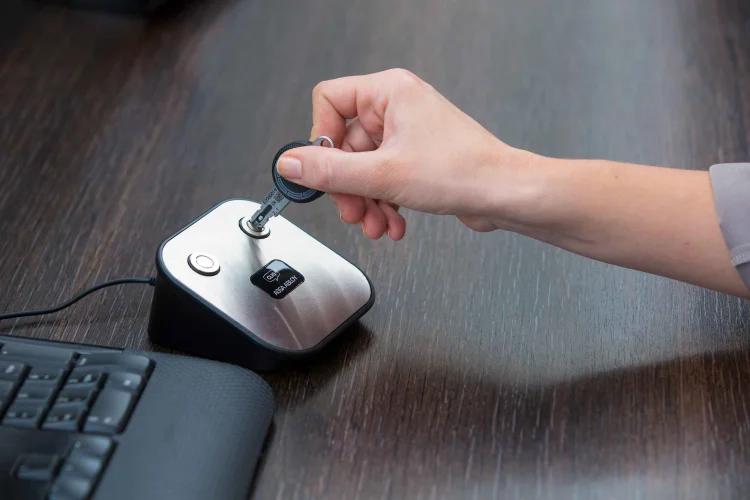 Programator biurkowy Cliq Go