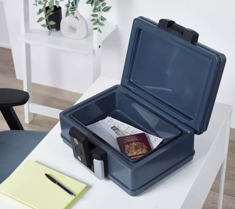 Mała skrzynia ognioodporna i wodoodporna YFWC/154/KB1