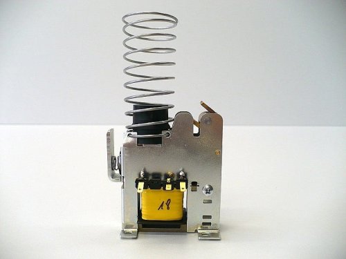 Elektrozwalniacz wózka w szufladzie kasowej